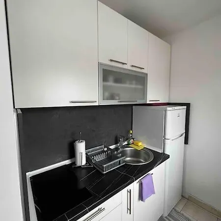 Prelijep Apartman + Parking Lägenhet *